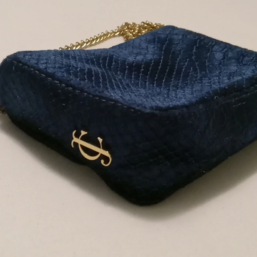 Juicy Couture Velvet Snakeskin Crossbody With Chain Strap - Picture 4 of 7